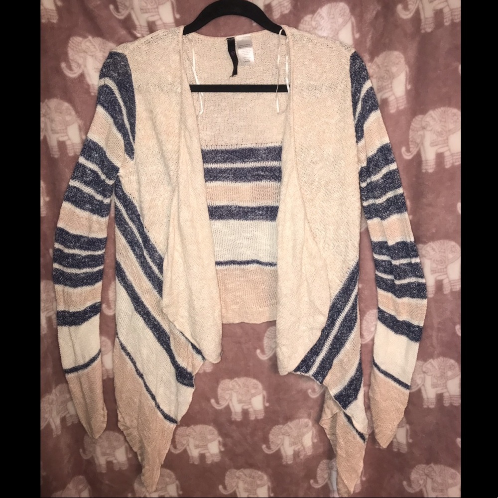 Cardigan/Sweater
